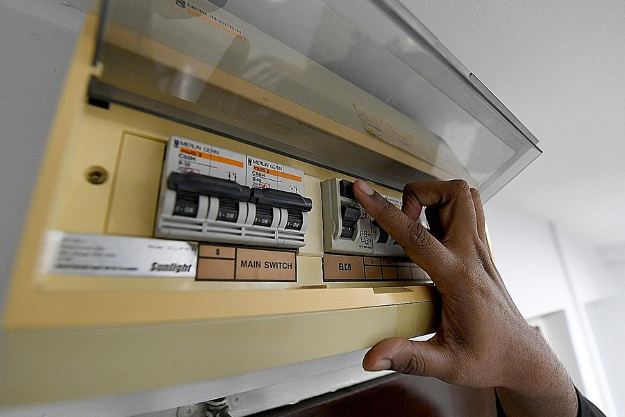 circuit breaker repair